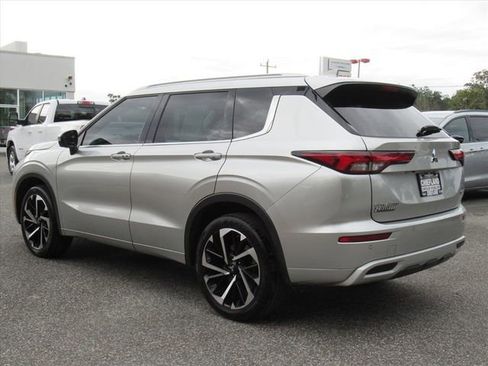 Used 2022 Mitsubishi Outlander SEL image 4