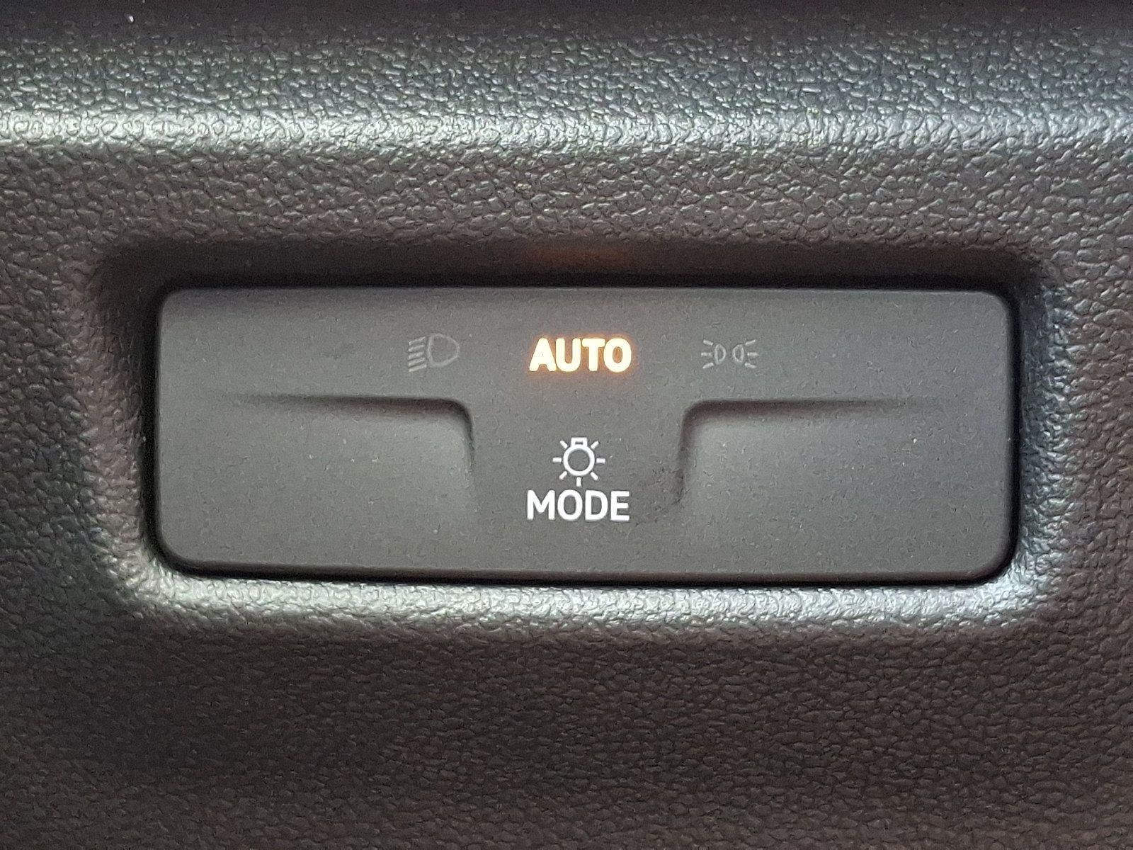 Used 2025 Volkswagen Tiguan S AWD/4WD image 23