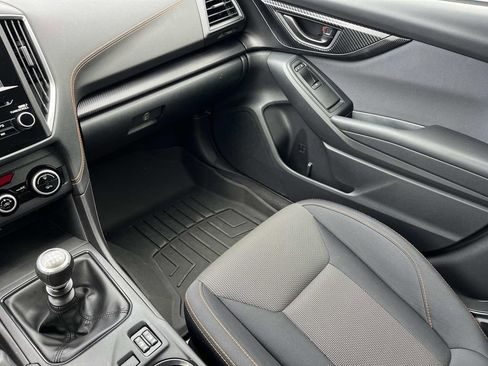 Used 2021 Subaru Crosstrek 2.0i Premium image 13