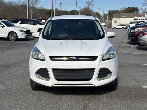 Used 2015 Ford Escape SE image 2