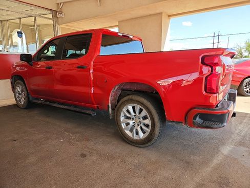 Used 2022 Chevrolet Silverado 1500 Custom image 2