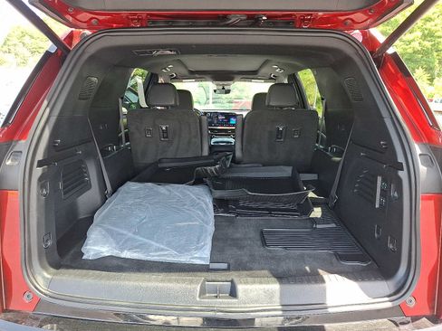 Used 2024 Chevrolet Traverse RS w/ LPO, Floor Liner Package AWD/4WD image 28
