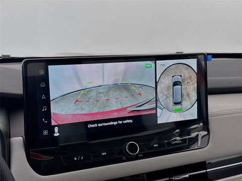 New 2026 Mitsubishi Outlander SE image 13