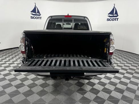 Used 2014 Toyota Tacoma 4x4 Double Cab image 23