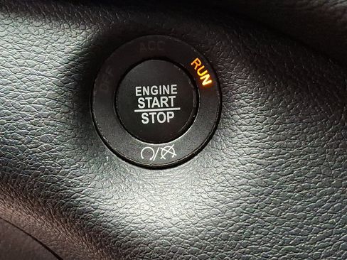 Certified 2020 Jeep Cherokee Trailhawk w/ Cold Weather Group image 27