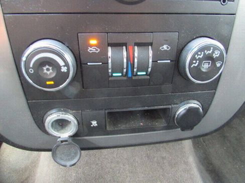 Used 2008 Chevrolet Avalanche LS image 13