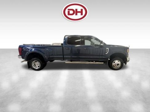 Used 2017 Ford F350 Lariat w/ Lariat Ultimate Package image 2