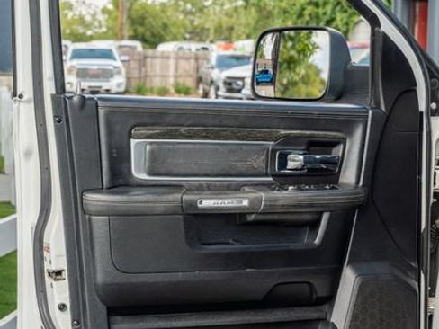 Used 2015 RAM 2500 Limited AWD/4WD image 17