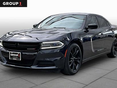 Used 2017 Dodge Charger SE w/ Blacktop Package