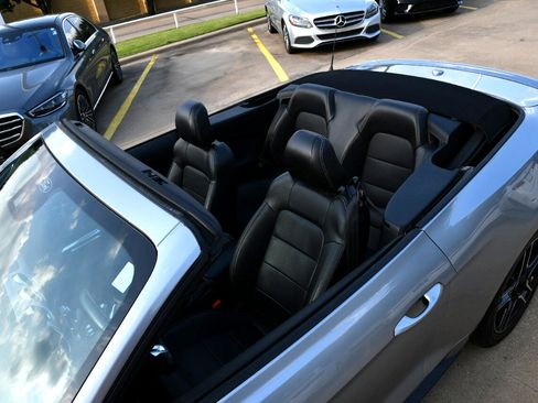 Used 2023 Ford Mustang Premium image 32