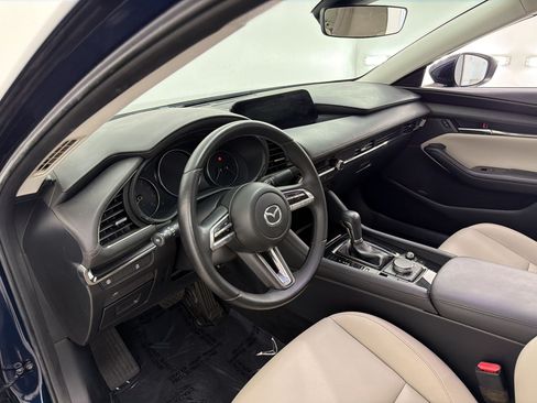 Used 2019 MAZDA MAZDA3 Sedan w/ Select Package FWD image 4