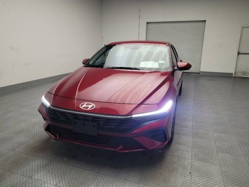 Used 2024 Hyundai Elantra SEL image 15