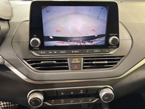 Used 2021 Nissan Altima 2.5 SV FWD image 15