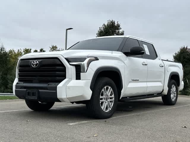Used 2022 Toyota Tundra SR5 w/ SR5 Premium Package AWD/4WD image 18
