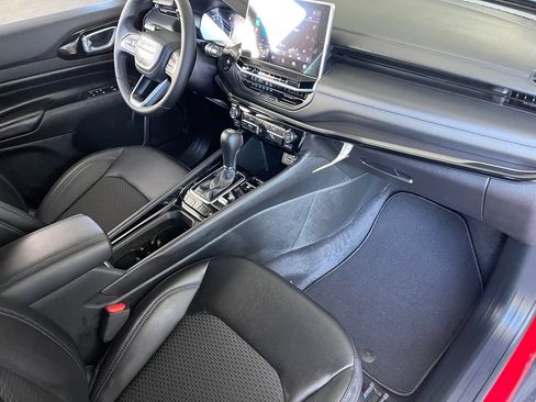 New 2026 Jeep Compass Latitude AWD/4WD image 13