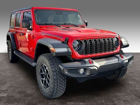 Used 2024 Jeep Wrangler Unlimited Rubicon w/ Technology Group image 2