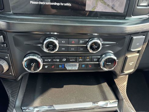 New 2026 Ford F250 Lariat w/ Black Appearance Package AWD/4WD image 29