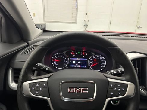 Used 2023 GMC Terrain SLE w/ Driver Convenience Package FWD image 14