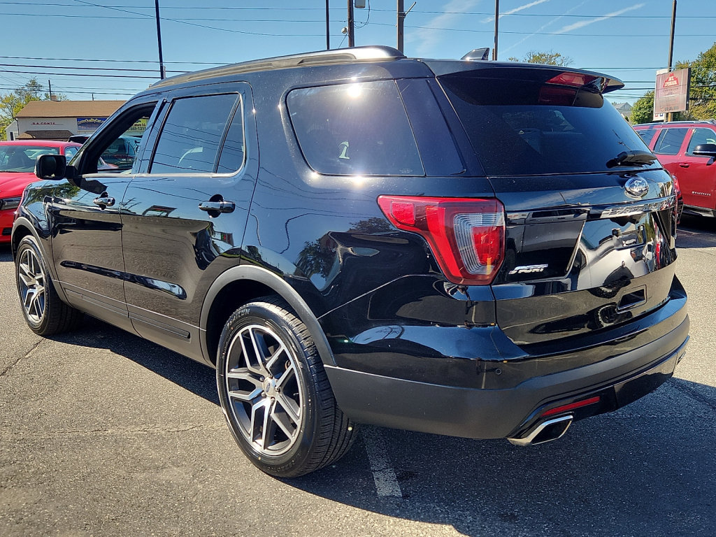 Used 2017 Ford Explorer Sport w/ Equipment Group 401A AWD/4WD image 3