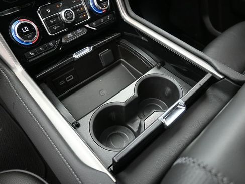 Used 2023 GMC Yukon Denali image 31