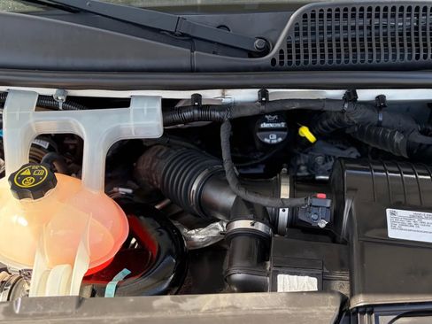 Used 2020 Chevrolet Express 2500 Regular Van 3D image 21