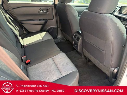 Certified 2024 Nissan Rogue SV FWD image 33