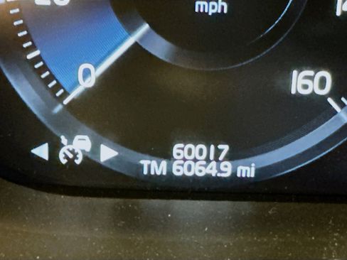 Used 2020 Volvo XC60 T6 Inscription w/ Protection Package Premier image 19