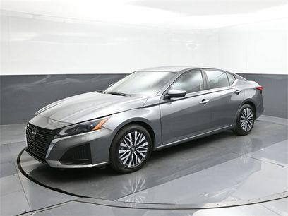 Used 2023 Nissan Altima 2.5 SV