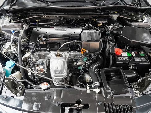 Used 2017 Honda Accord EX image 28