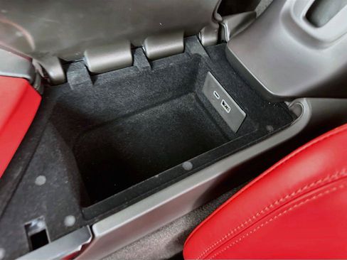 Used 2025 Chevrolet Corvette E-Ray AWD/4WD image 36