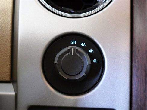 Used 2014 Ford F150 King Ranch w/ King Ranch Luxury Package image 25