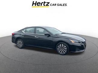 Used 2025 Nissan Altima 2.5 SV video 1