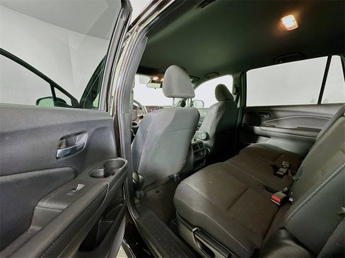 Used 2019 Honda Passport Sport image 17