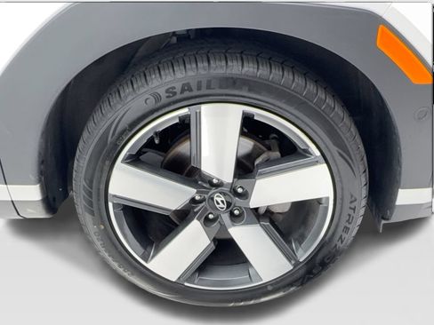 Used 2025 Hyundai Santa Fe Limited FWD image 14