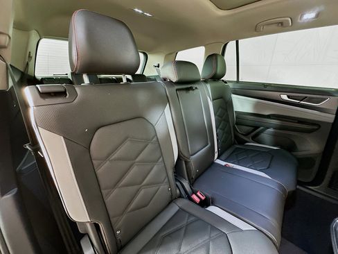 New 2026 Volkswagen Atlas Peak Edition image 27