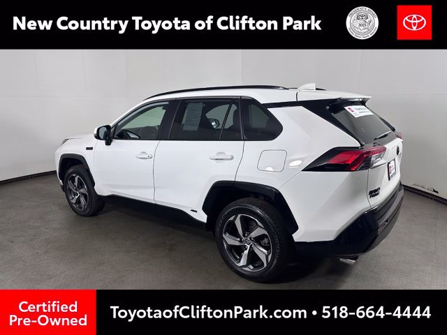 Used 2023 Toyota RAV4 SE w/ Weather & Moonroof Package AWD/4WD image 5