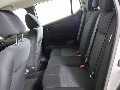 Used 2021 Nissan Leaf SV w/ SV Technology Package image 21