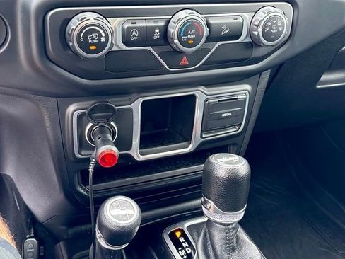 Used 2018 Jeep Wrangler Unlimited Sport AWD/4WD image 22