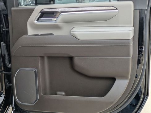 Used 2025 Chevrolet Silverado 2500 LTZ w/ LTZ Premium Texas Edition image 25