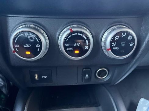 Used 2022 Mitsubishi Outlander Sport SE image 18