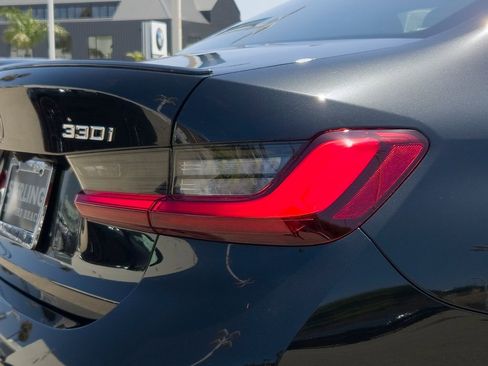 New 2026 BMW 330i Sedan w/ M Sport Package RWD image 5
