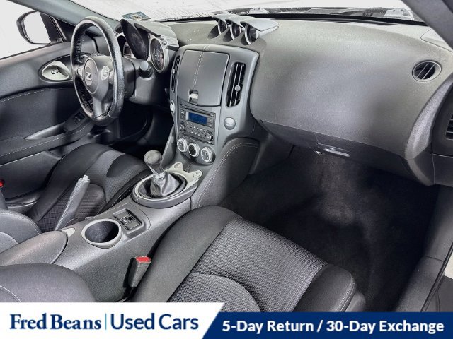 Used 2020 Nissan 370Z Coupe RWD image 29