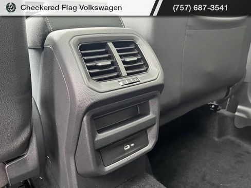 New 2025 Volkswagen Taos SEL image 54