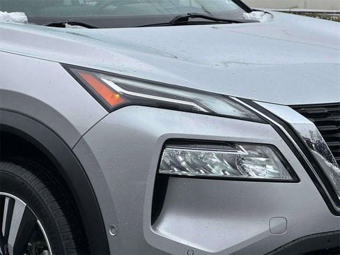 Certified 2021 Nissan Rogue Platinum image 8