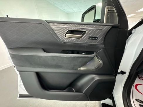 Used 2026 INFINITI QX80 Autograph w/ Premium Cargo Package image 15