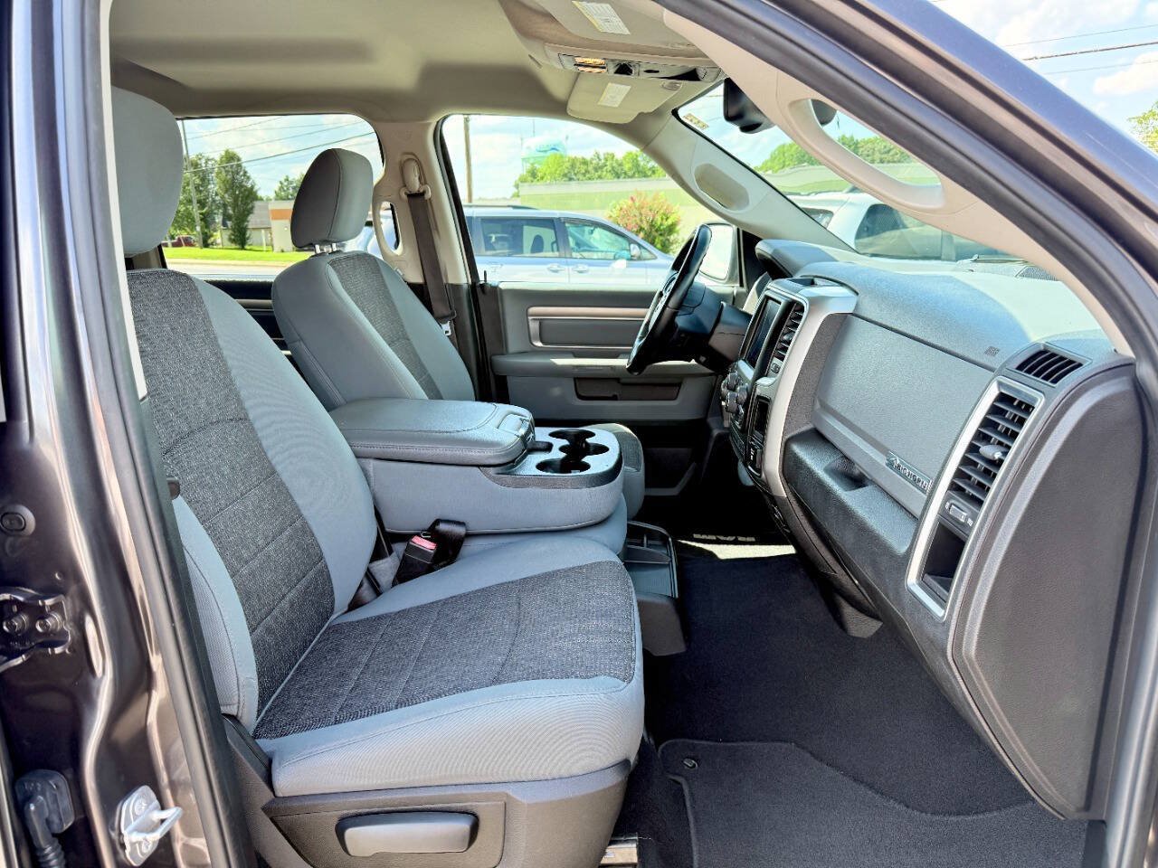 Used 2019 RAM 1500 Big Horn AWD/4WD image 9
