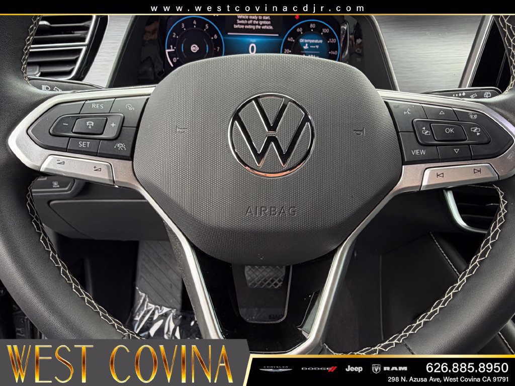 Used 2025 Volkswagen Atlas Cross Sport SE AWD/4WD image 23