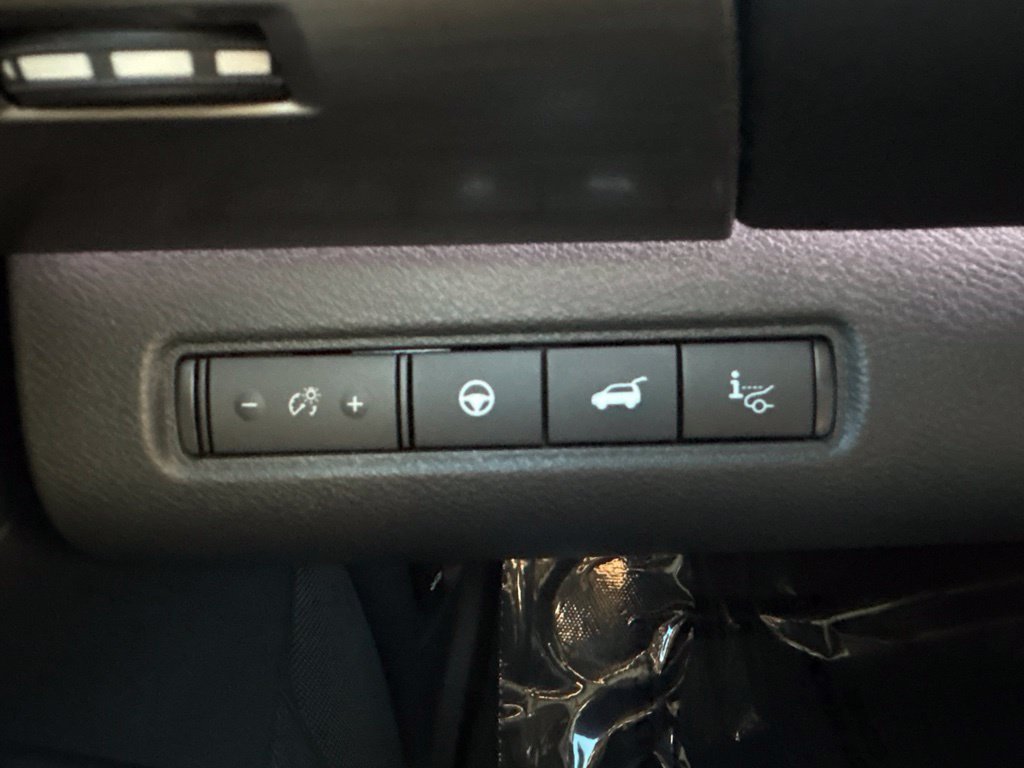 Used 2024 Nissan Pathfinder Platinum w/ Cargo Package AWD/4WD image 22