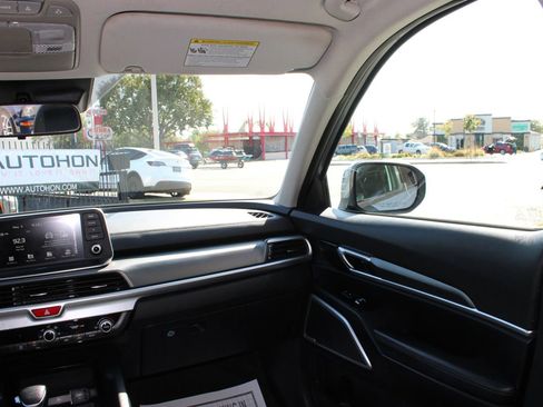 Used 2021 Kia Telluride LX FWD image 21