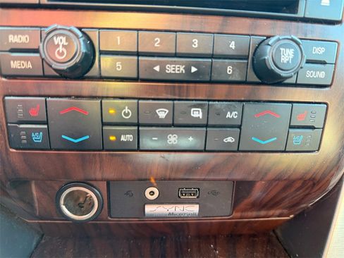 Used 2009 Ford F150 Platinum image 38